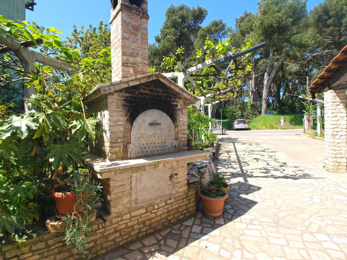 Apartments Pula 1618 Exterior foto